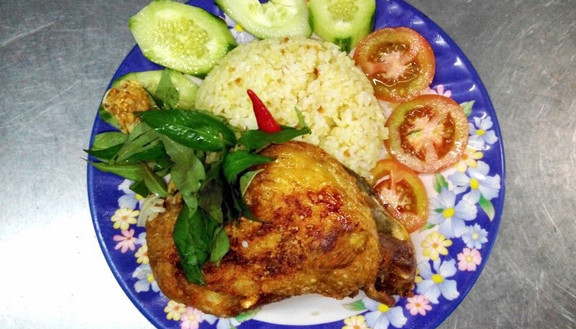 Cơm Chiên & Mì Xào Út Thừa