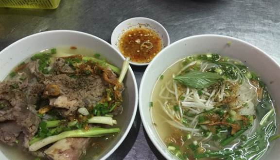 Cô Sáu - Hủ Tiếu Xương