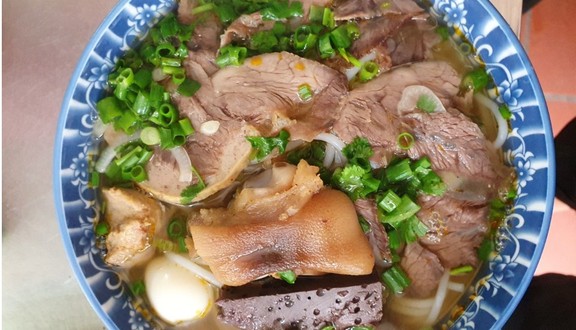 Quang Vinh - Bún Bò Huế - Triều Khúc