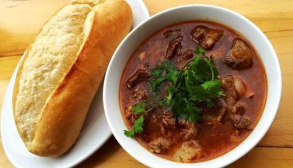 Bánh Mì Sốt Vang - Tô Hiệu