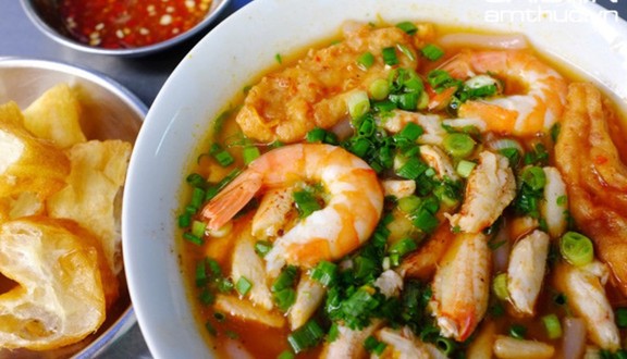 Cô Ba - Bánh Canh Cua