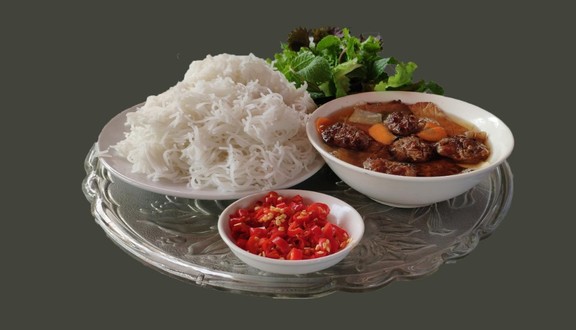 Bún Chả Cô Năm - Long Biên