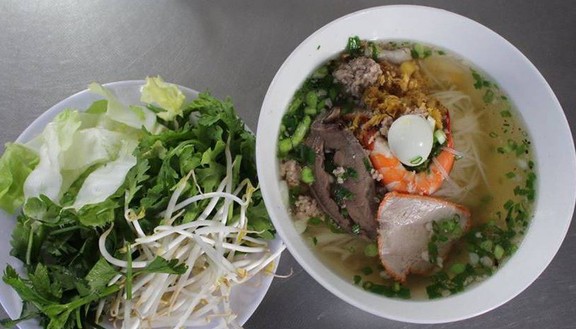 Cô Hương - Hủ Tíu, Bò Kho & Bún Thịt Nướng