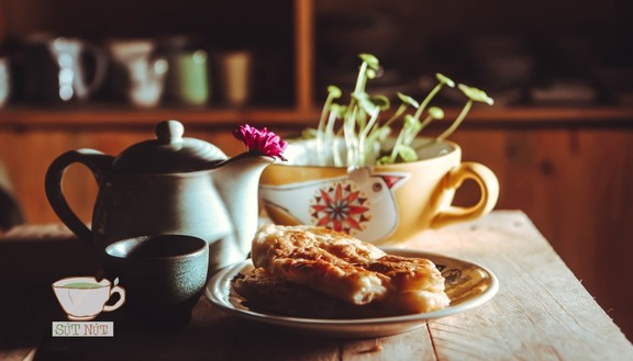 Sứt Nứt Cafe