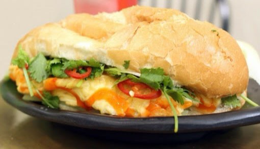 Bánh Mì & Xôi Kiến Vàng