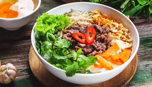 Cô Thìn - Bún Bò Nam Bộ & Hoa Quả Dầm