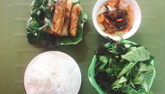 Cô Tùng - Bún Chả Bụi Tre