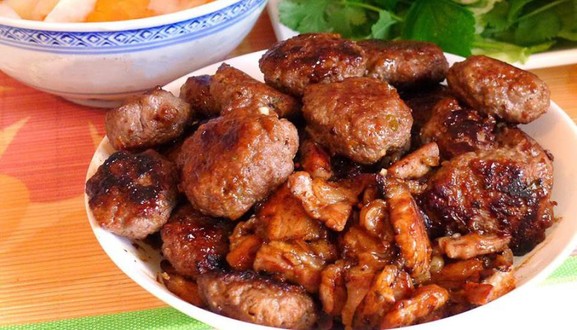 Chị Linh - Bún Chả & Bánh Cuốn