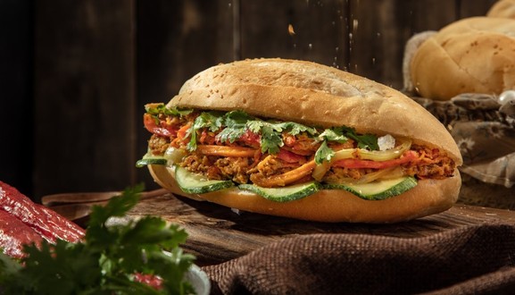 Bánh Mì, Cơm Trộn & Mì Trộn - Hạ Long