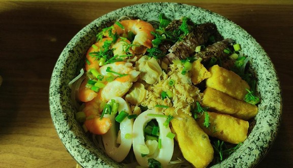 Bún Hải Sản Bát Đá