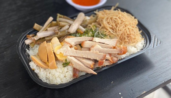 Cơm Tấm Mợ Năm - Phan Huy Ích