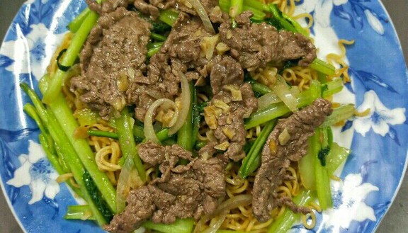 Mây Trắng - Cơm Chiên, Mì Xào Bò & Sữa Chua Trân Châu