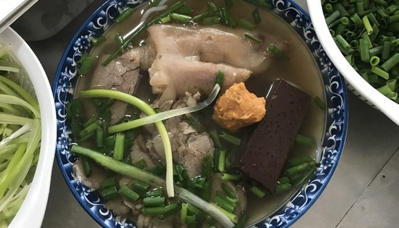 Lê Minh - Bún Bò Huế & Cơm Văn Phòng