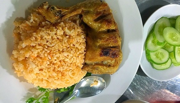 Cơm Gà Út Hà - Tiền Lân