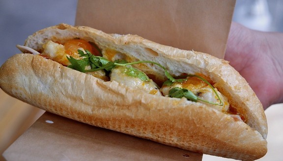 Bánh Mì Hai Chị Em