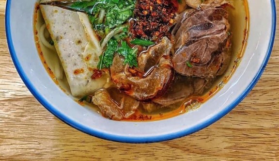 Bún Bò Hẻm Đá
