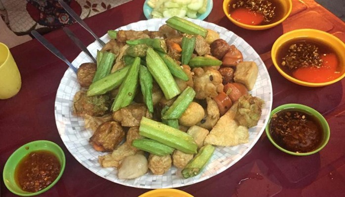 Ăn Vẹt Ăn No 24/7 Như Ý