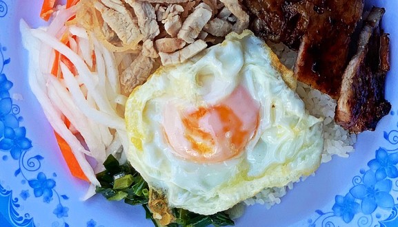 Cơm Tấm - 354 Dương Quảng Hàm