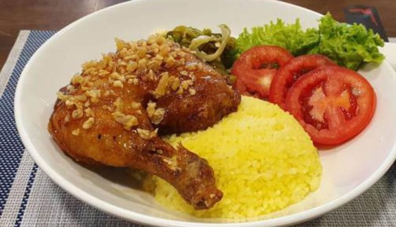 Cơm Gà Cháy Tỏi Thuận Phát