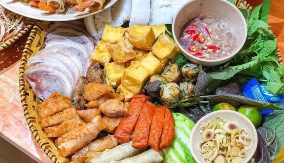Cô Dung - Bún Đậu Mẹt, Nem Nướng Nha Trang & Cơm Gà