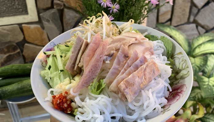 Bún Mắm Mẹ Tú