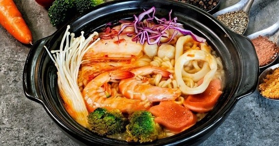 Mì Cay Coca & Ăn Vặt Online - Đội Cấn