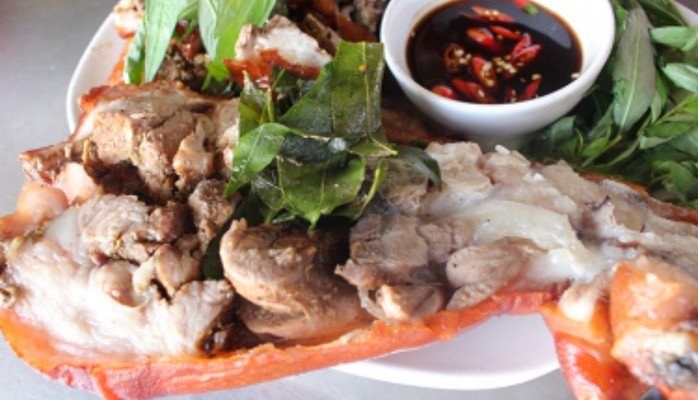 Bẩy Hiền - Chân Giò Rút Xương Quay Lá Mắc Mật - Lán Bè