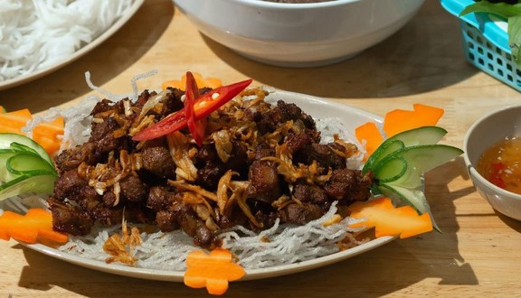 Ngan Phố - Lê Ngọc Hân