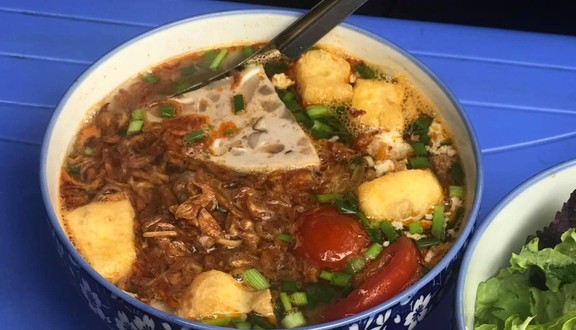 Cô Oanh - Bún Riêu