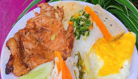 Cơm Tấm Màu Hồng