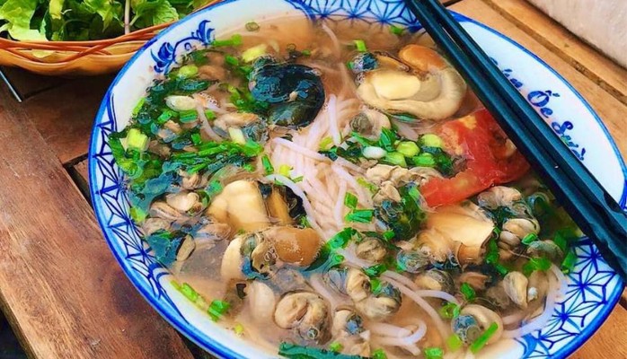 Bún Ốc Sườn Cô Sáu - Lacasta