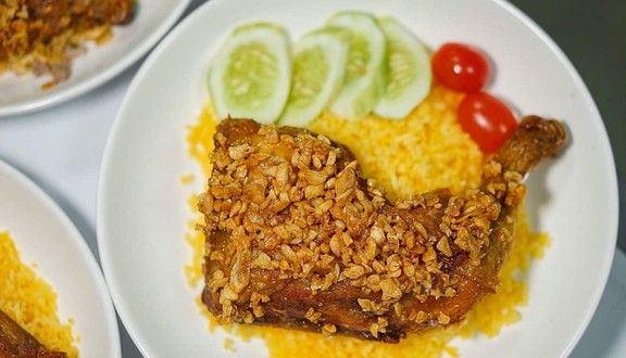 Cơm Gà Sốt Mắm Tỏi