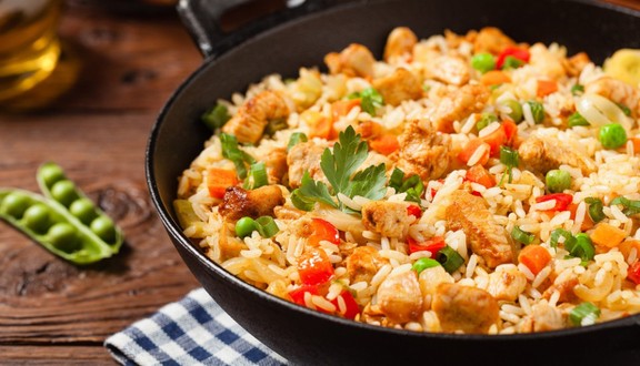 Cơm Rang & Mì Xào - Trần Nguyên Hãn