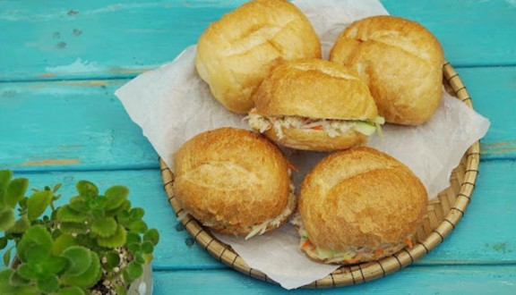 Bánh Mì Gà - Nguyễn Tất Thành