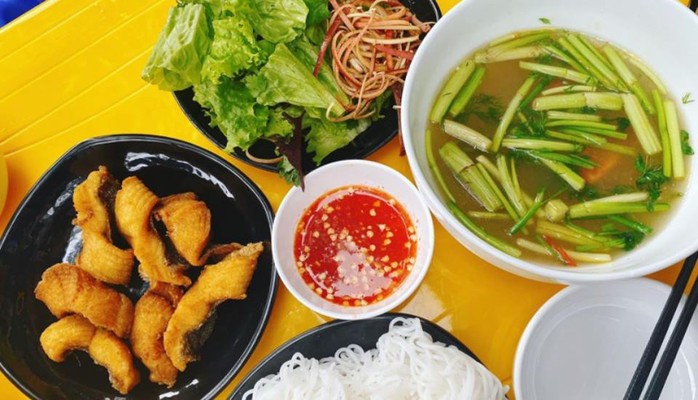 Bún Cá Chấm Gốc Đa