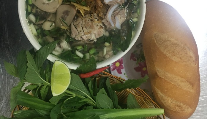 MAK - Bánh Hỏi Lòng Heo & Huyết Chưng - Phạm Văn Hai