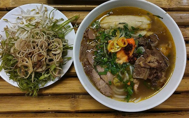 Bún Bò Huế Xưa - Dương Bá Trạc