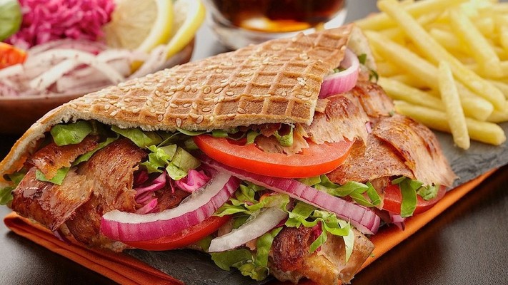 KINGDISH FOOD Cơm, Hambuger & Mỳ Trộn