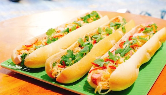 Bánh Mì Que Bàu Cát - 100 Lê Bình
