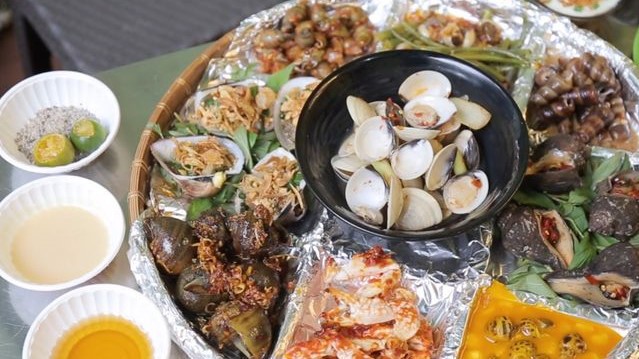 Huỳnh Lan - Quán Ăn - Bờ Kè Cầu Thành