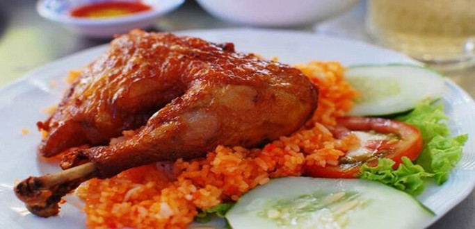 Cơm Gà Hòa Bình - Ngô Quốc Chí