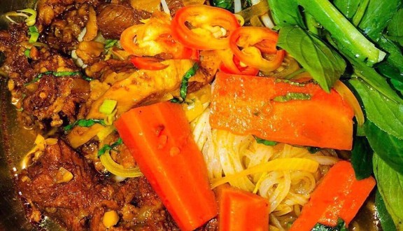 Hủ Tiếu Bò Kho Thư - Cô Giang