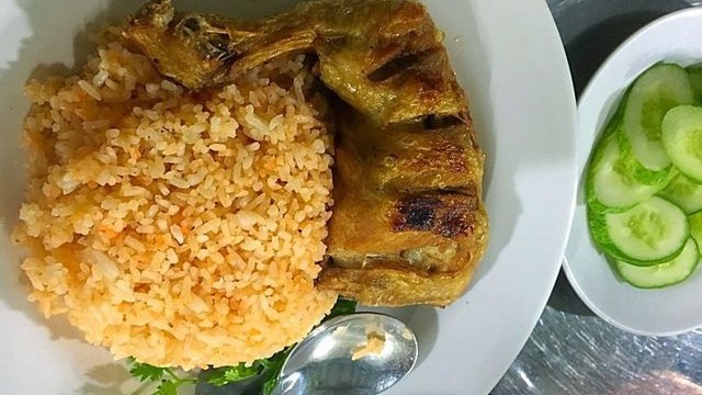 Cơm Gà Út Hà - Khu Phố 1