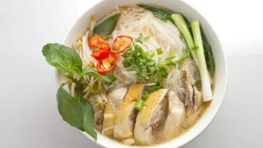 Gia Hân - Phở Bò, Gà - Đường 30 Tháng 4