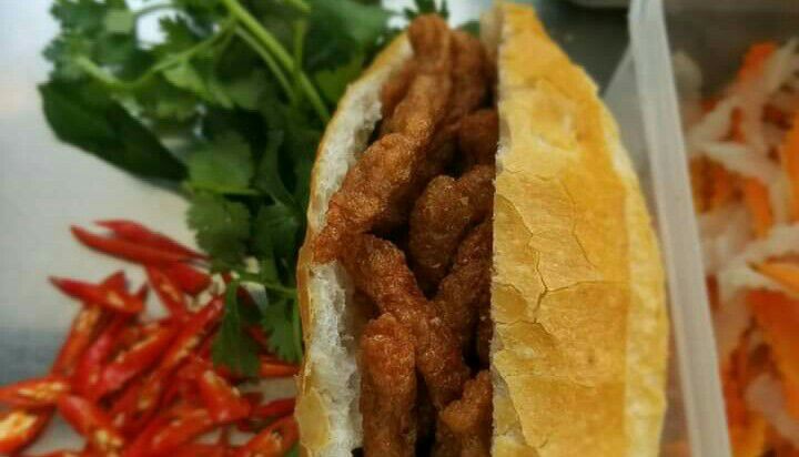 Bánh Mì Mi Ngô