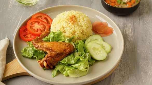 Cơm Gà Xối Mỡ Kim Ngân - Trương Phước Phan