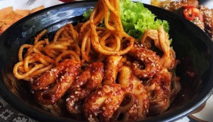 Bếp Vy - Mì Trộn, Ăn Vặt & Miến Xào Tôm