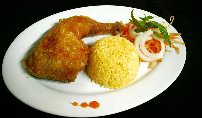 Cơm Gà A Vỹ - Dương Bá Trạc