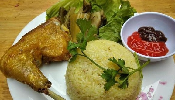 Bạn Hữu - Cơm Gà Xối Mỡ & Bún Thịt Nướng