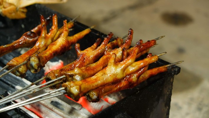 Chân Gà Nướng Tú Béo - Phố Hàng Bạc